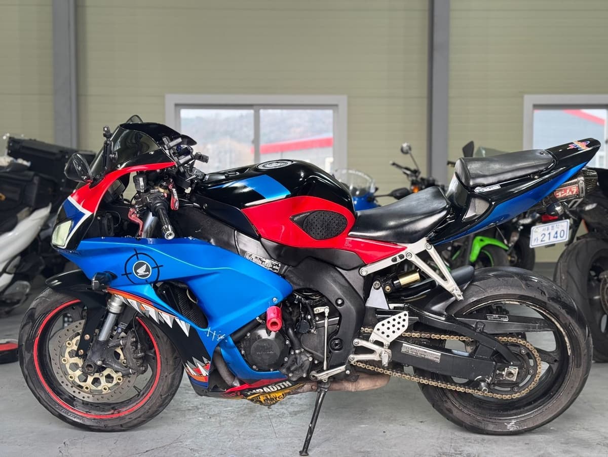 혼다 CBR 1000 RR 3