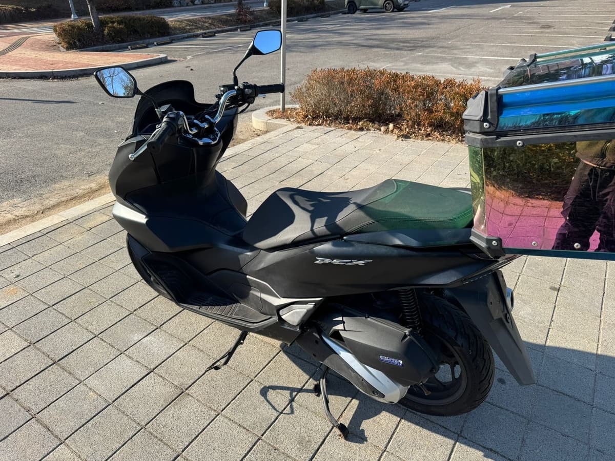 혼다 PCX 125 8