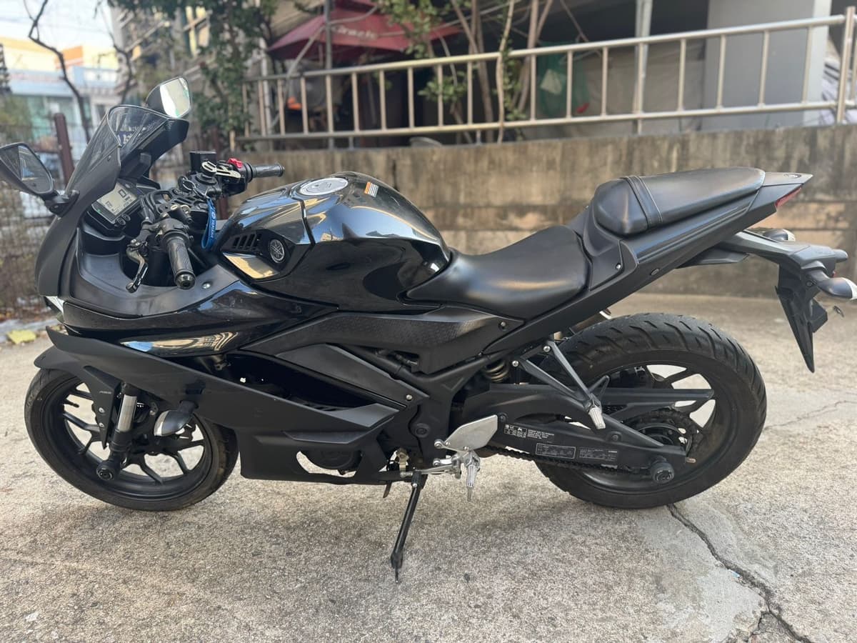 야마하 YZF R3 4