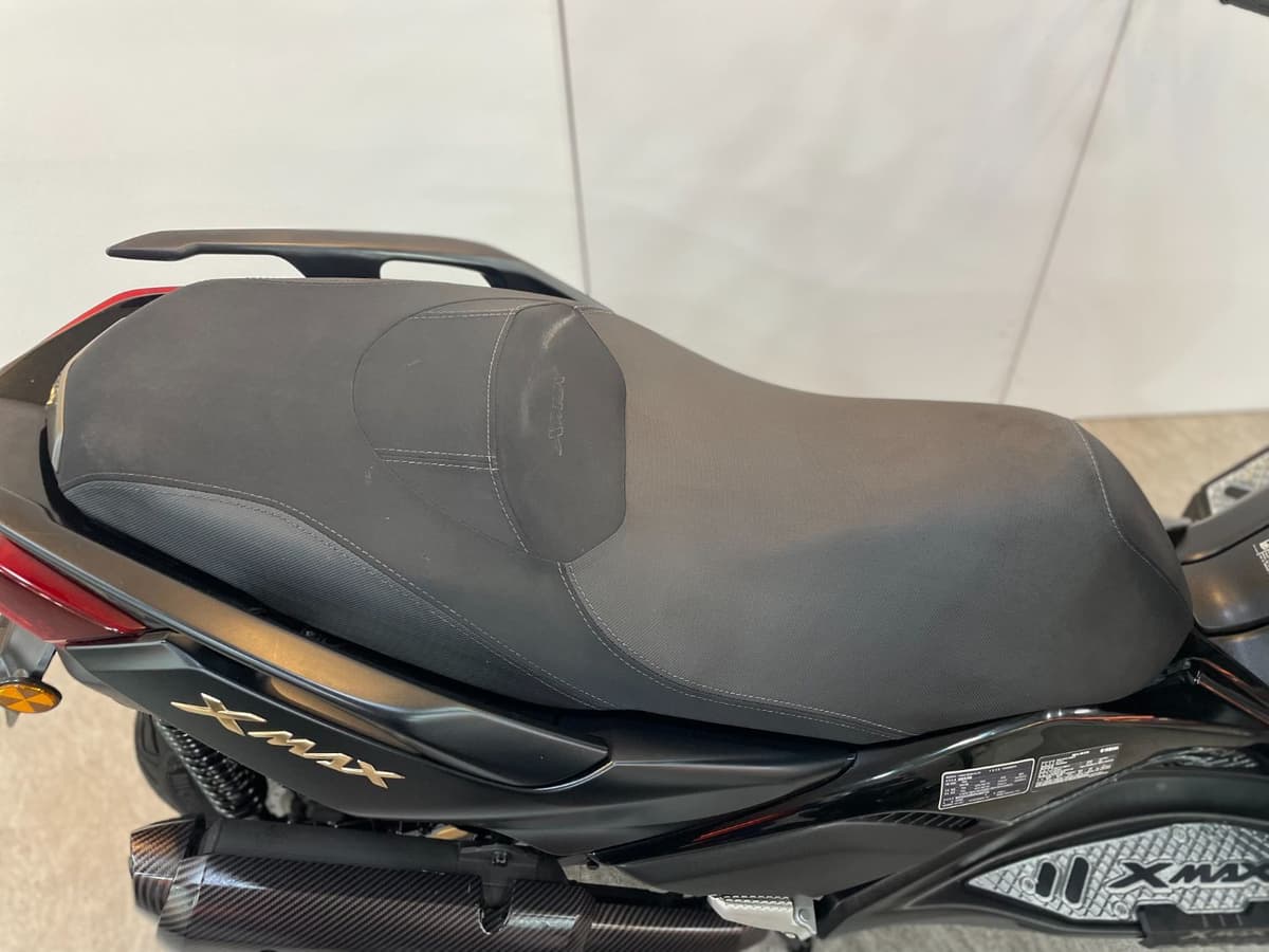 야마하 XMAX 300 ABS 8