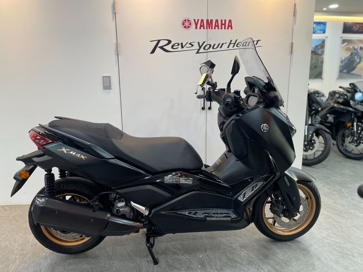 야마하 XMAX 300 ABS 1