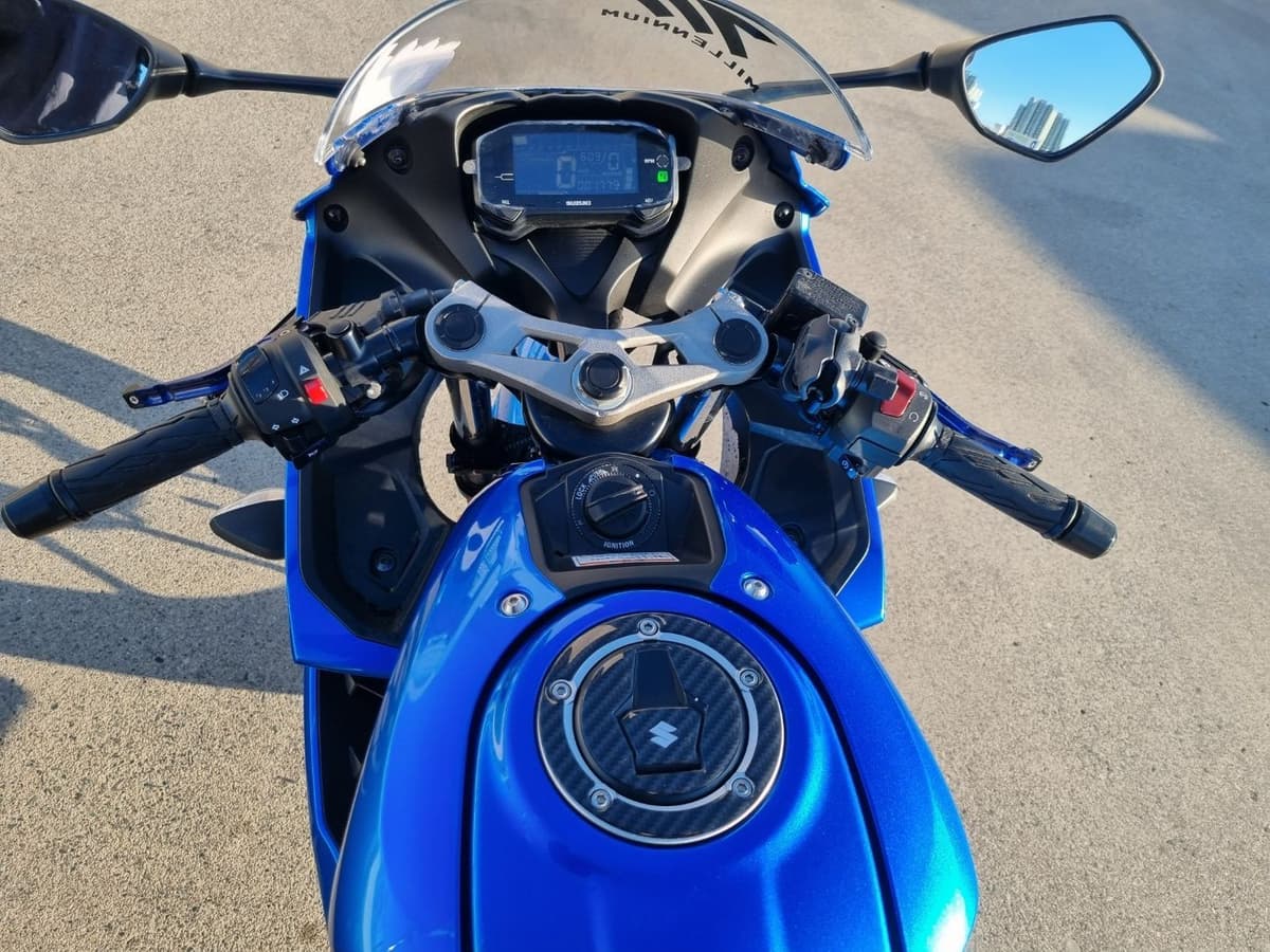 스즈키 GSX S 125 8