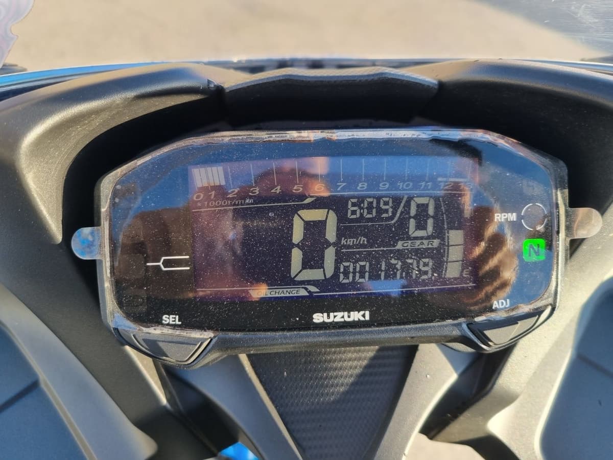 스즈키 GSX S 125 9