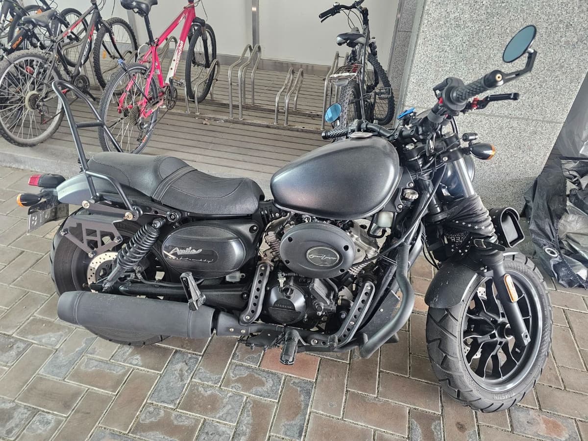 KR모터스 아퀼라 300 S 4