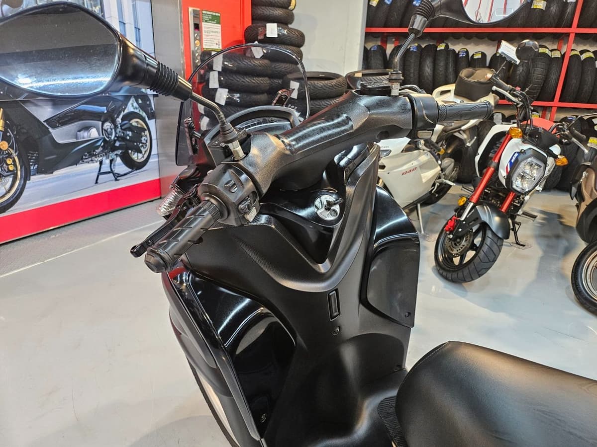 야마하 트리시티 125 8