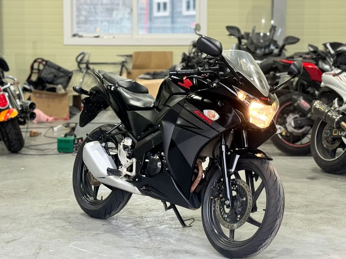 혼다 CBR 125 R 7