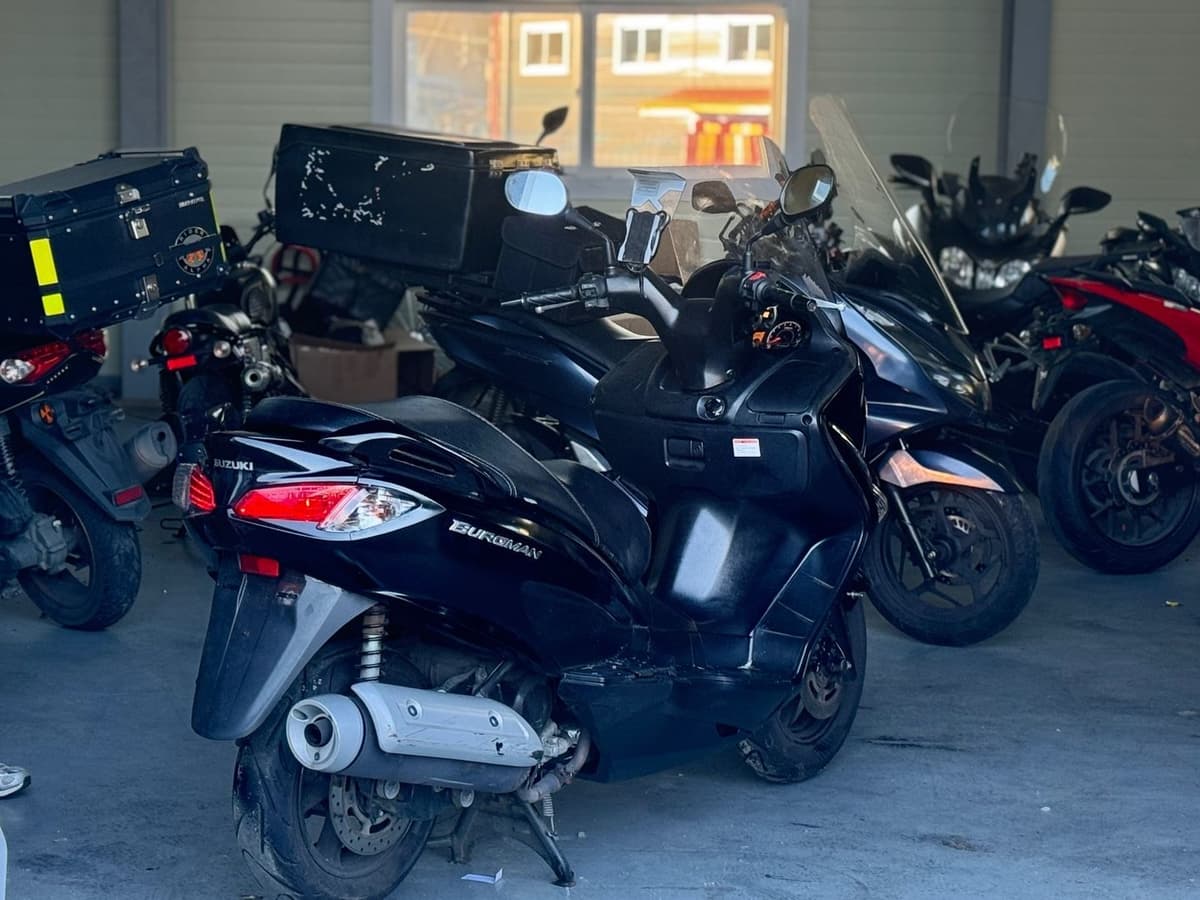 스즈키 버그만 125 5