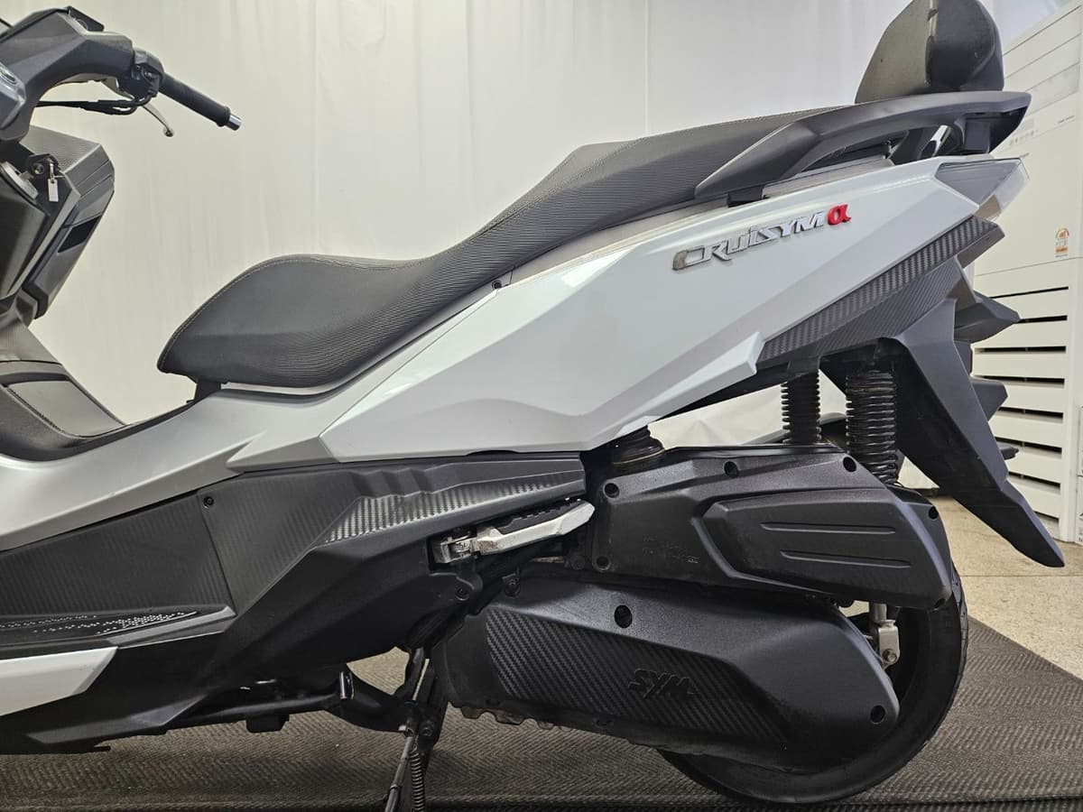 SYM 크루심 300 ABS 5
