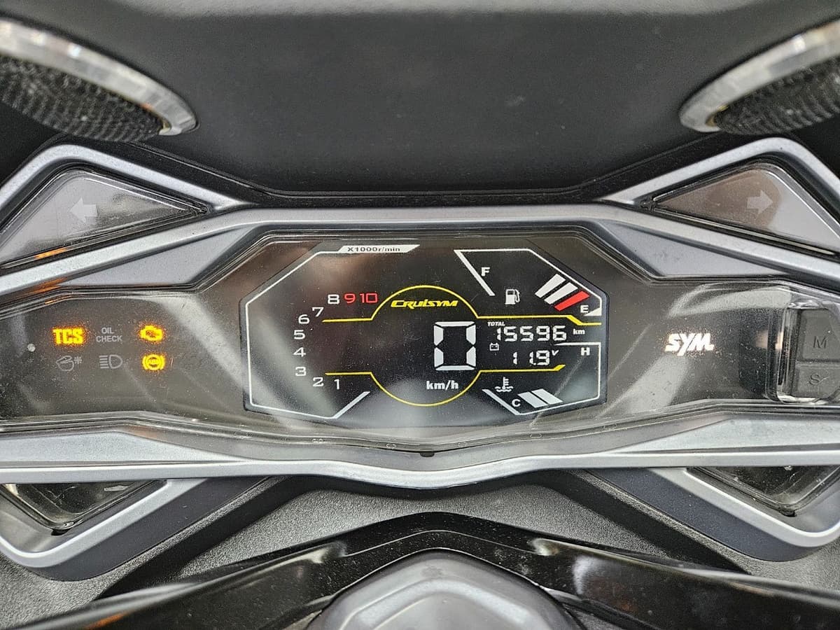 SYM 크루심 300 ABS 9