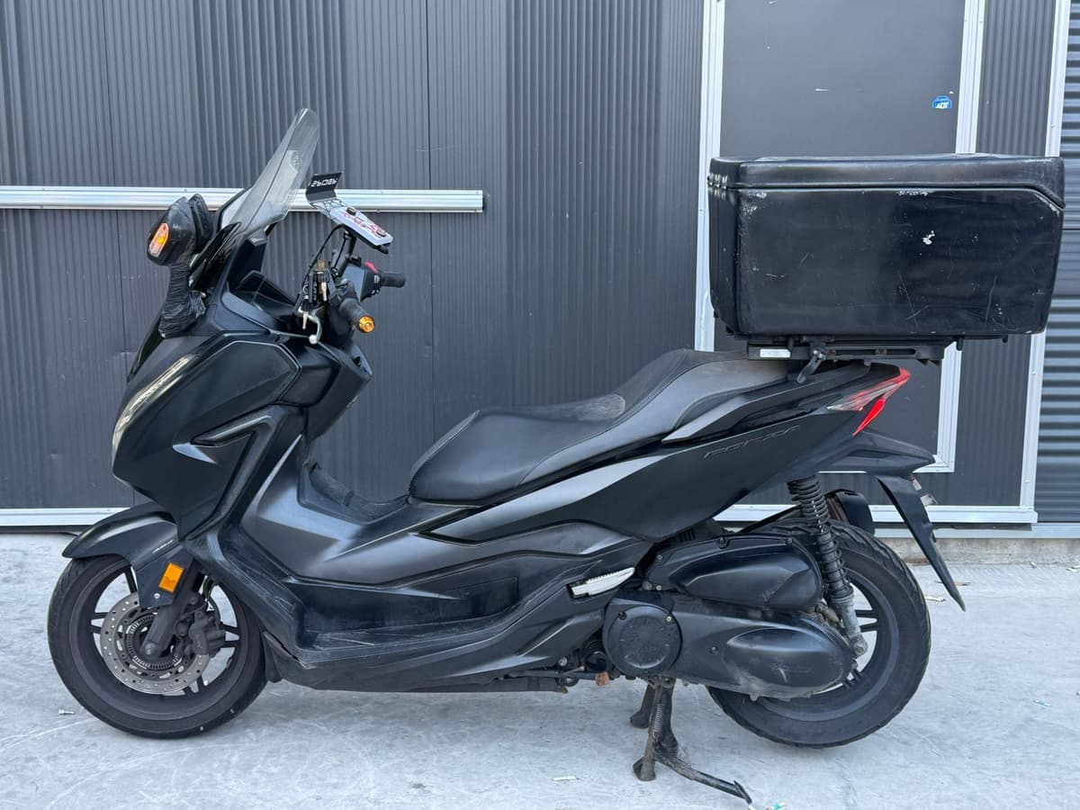 혼다 포르자 300 8