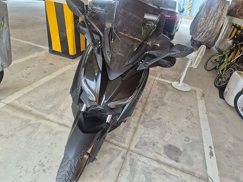 야마하 XMAX 300 ABS 2