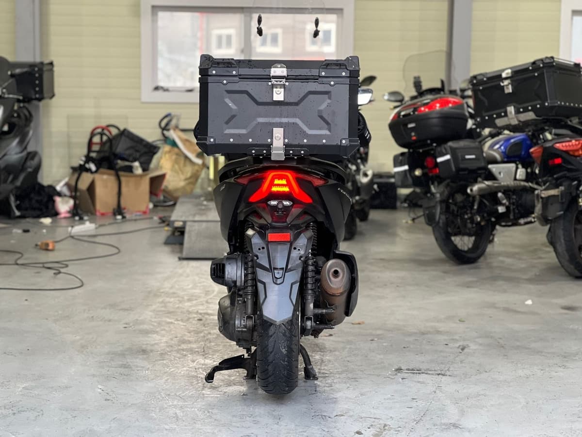 혼다 포르자 350 4