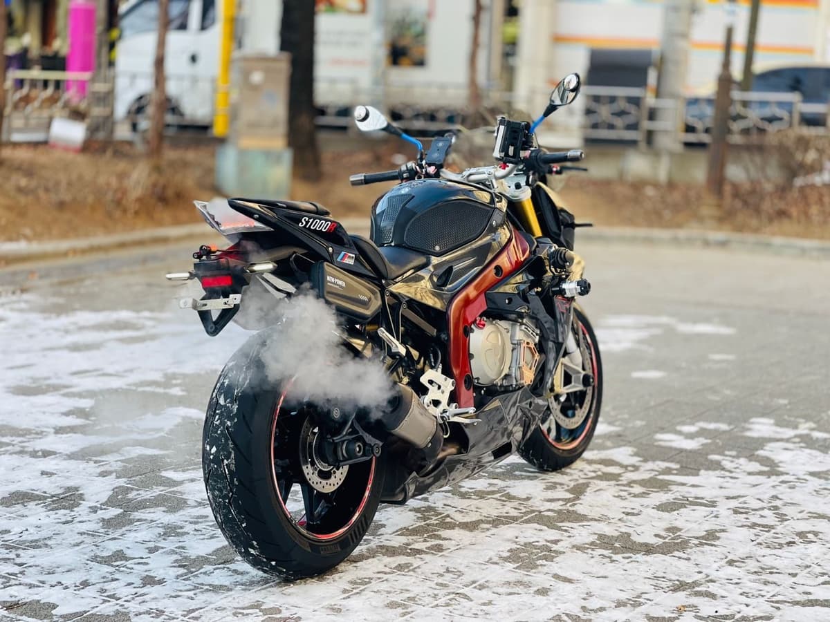 BMW S 1000 R more