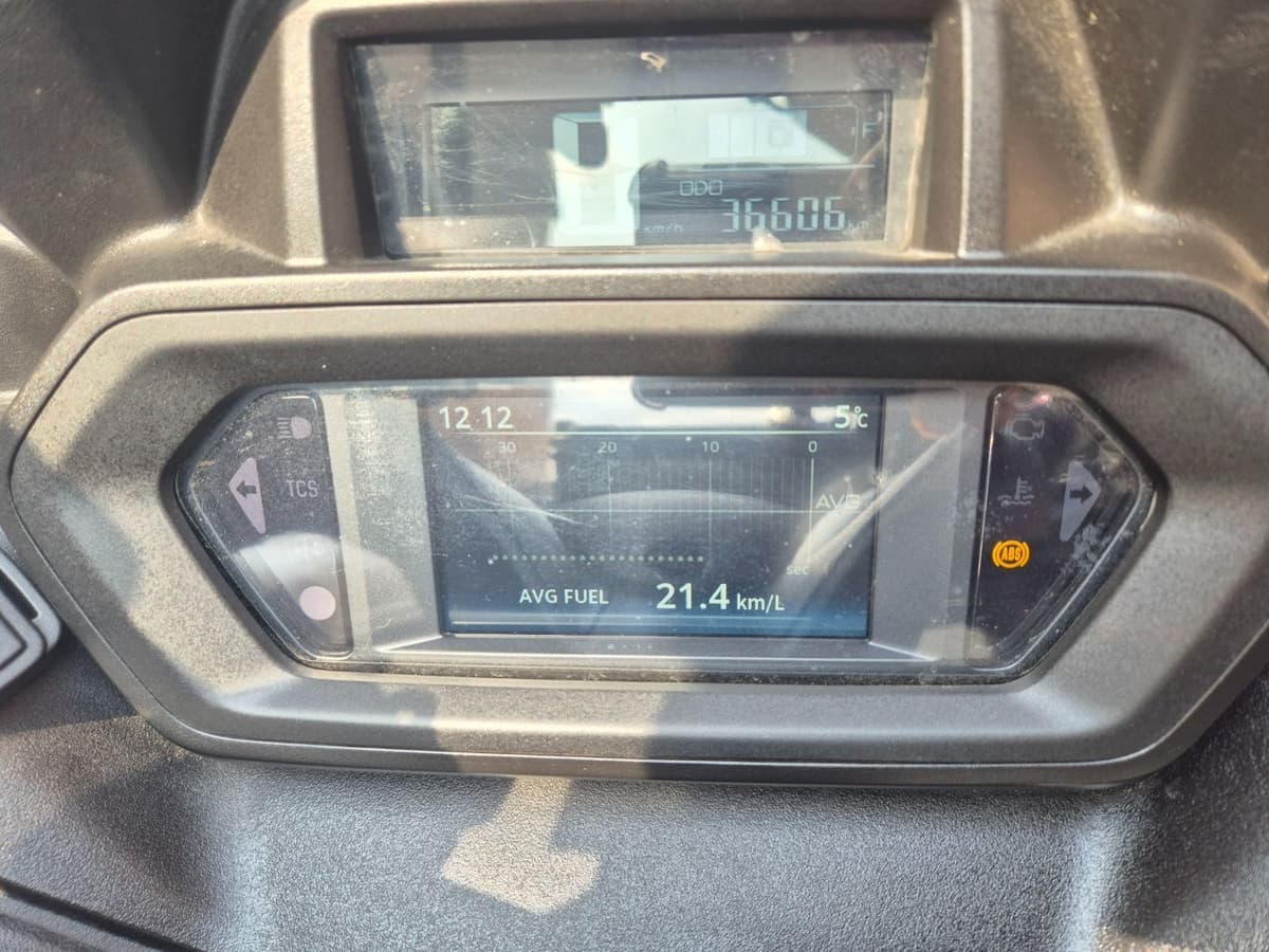 야마하 XMAX 300 ABS 10