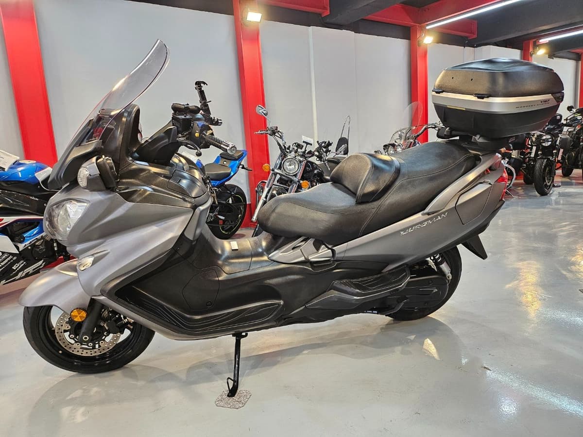 스즈키 버그만 650 익스큐티브 3