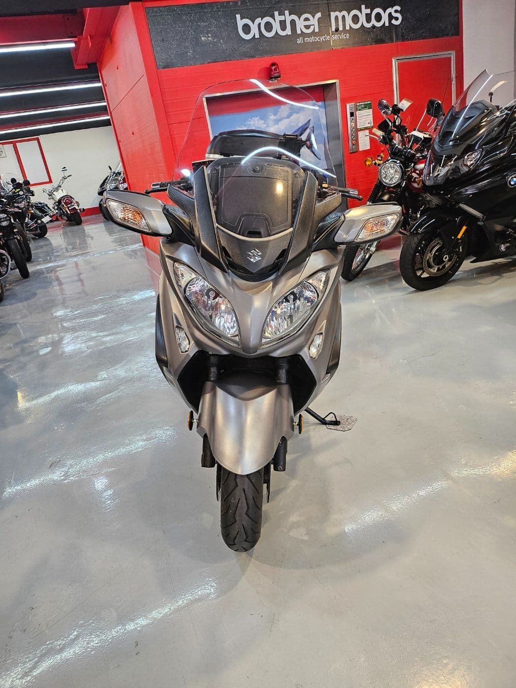 스즈키 버그만 650 익스큐티브 1