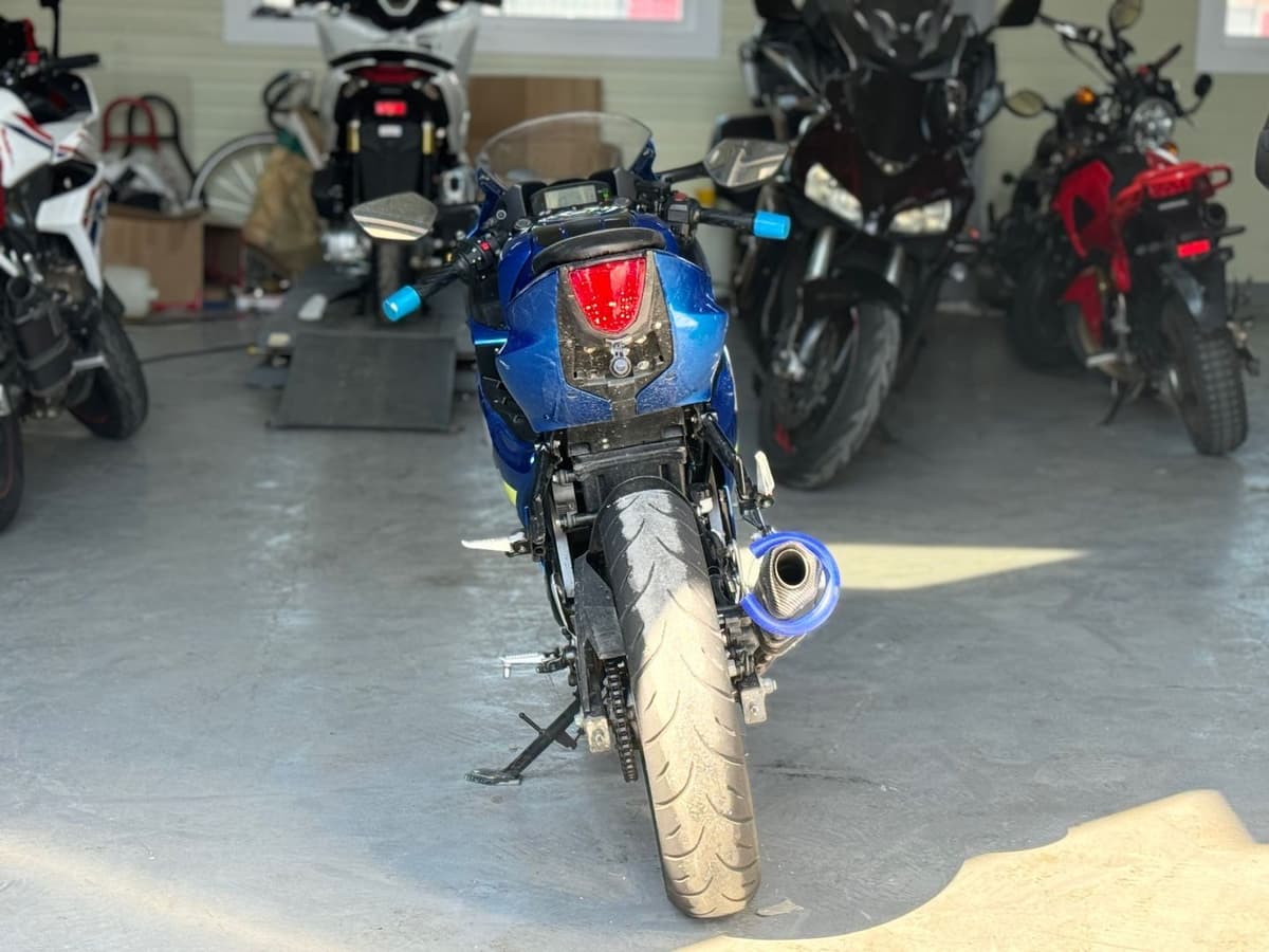 스즈키 GSX R 125 ABS more