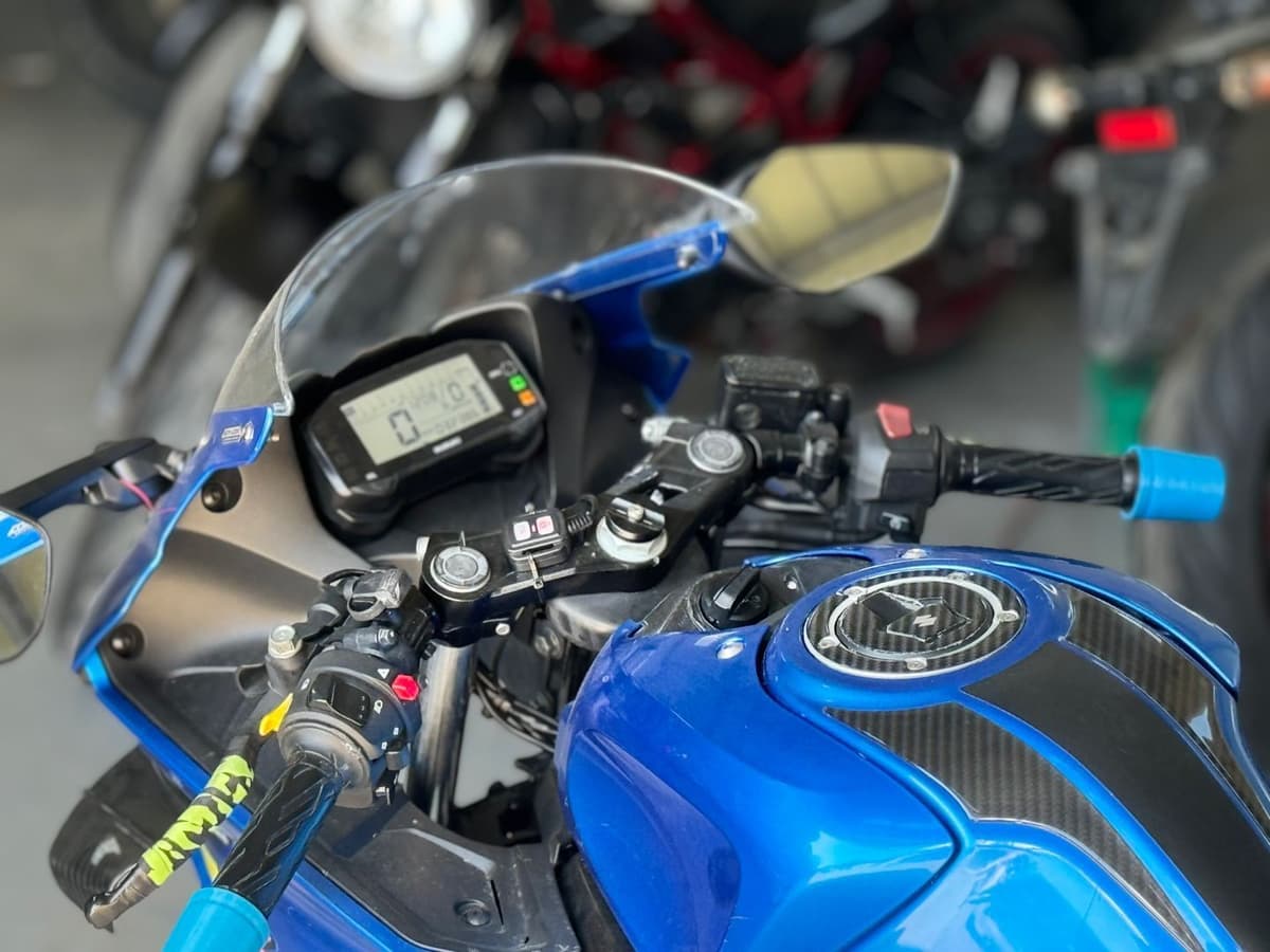 스즈키 GSX R 125 ABS 9