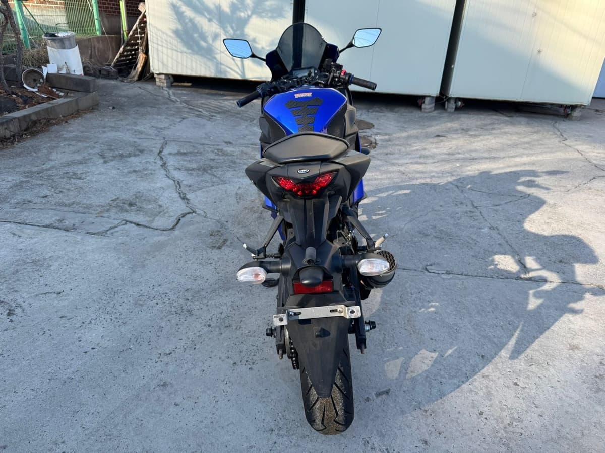 야마하 YZF R3 7