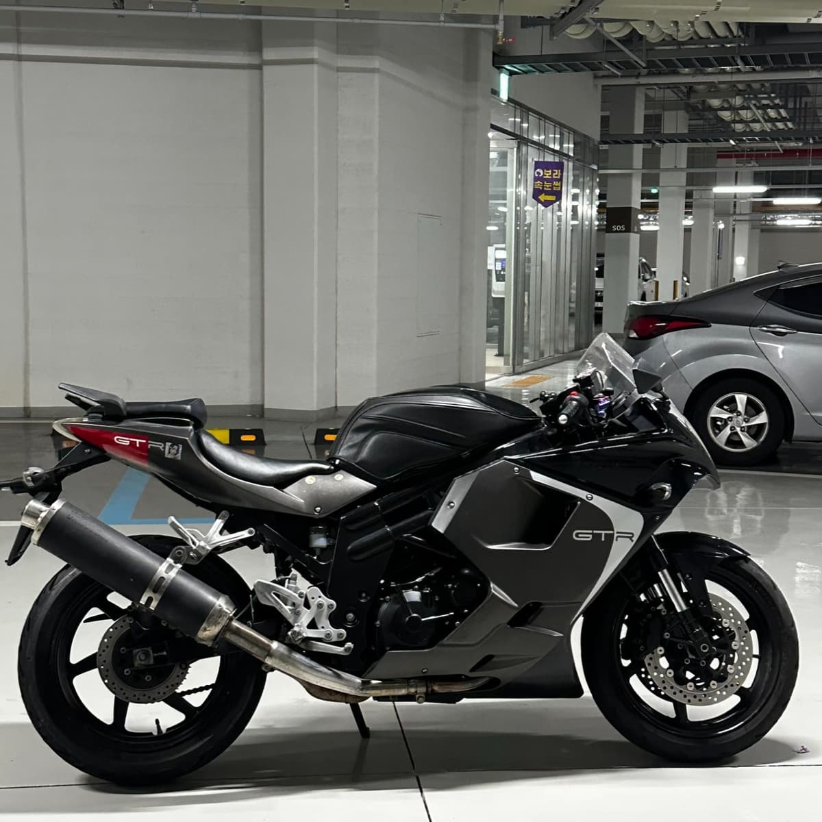 KR모터스 코멧 650 RC 7