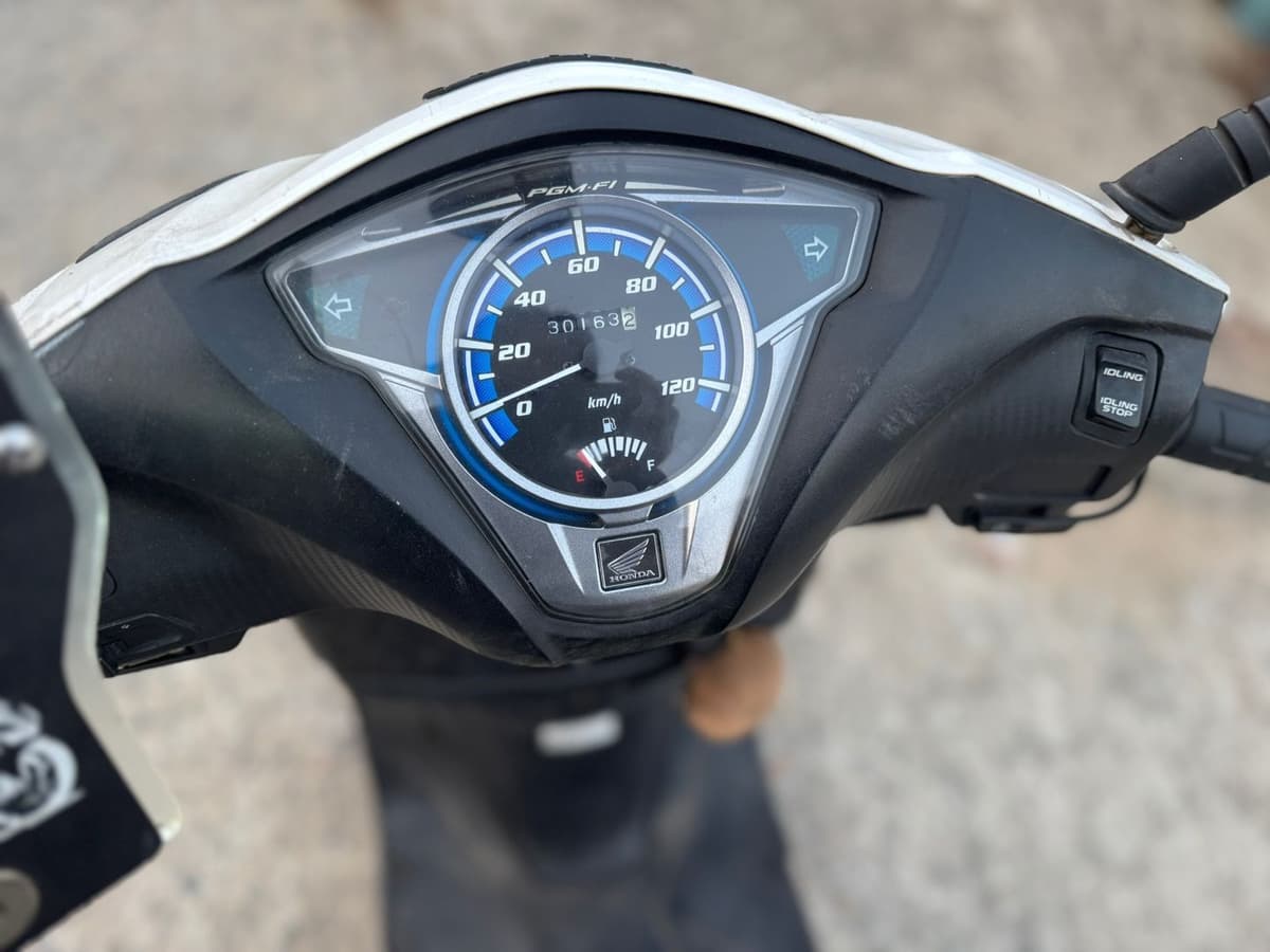 혼다 SCR 110 α 10