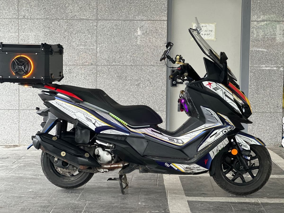 SYM 크루심 300 알파 ABS 4