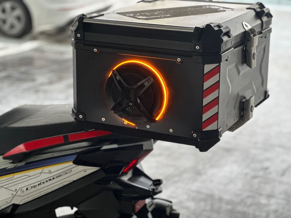 SYM 크루심 300 알파 ABS 9