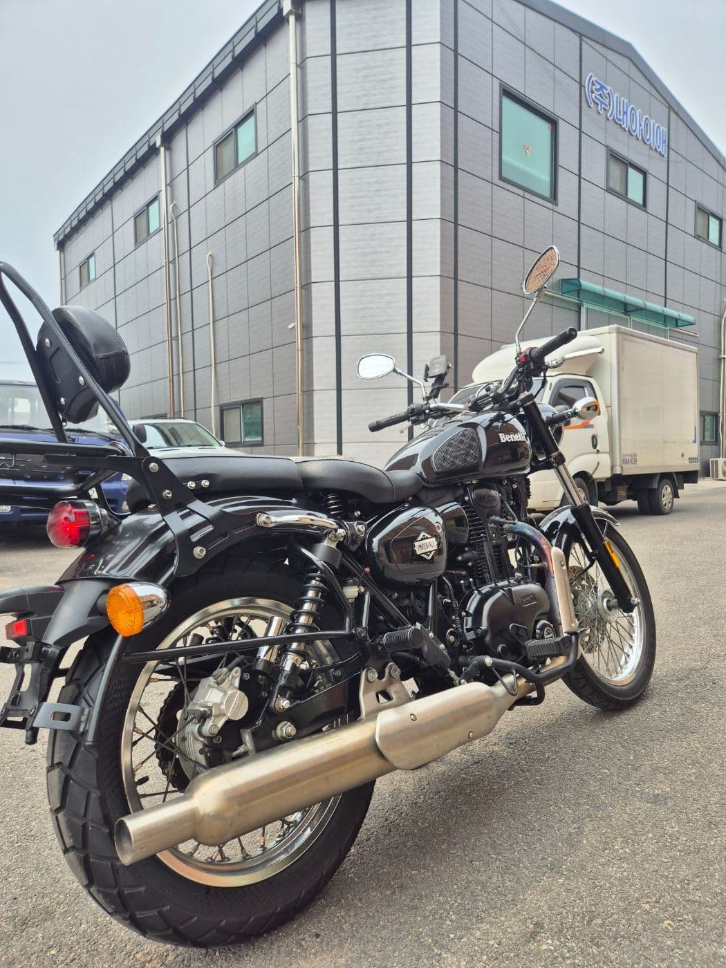 베넬리 임페리알레 400 ABS 7