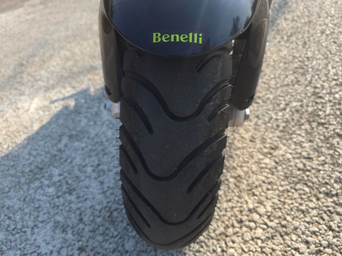 베넬리 TNT 125 3