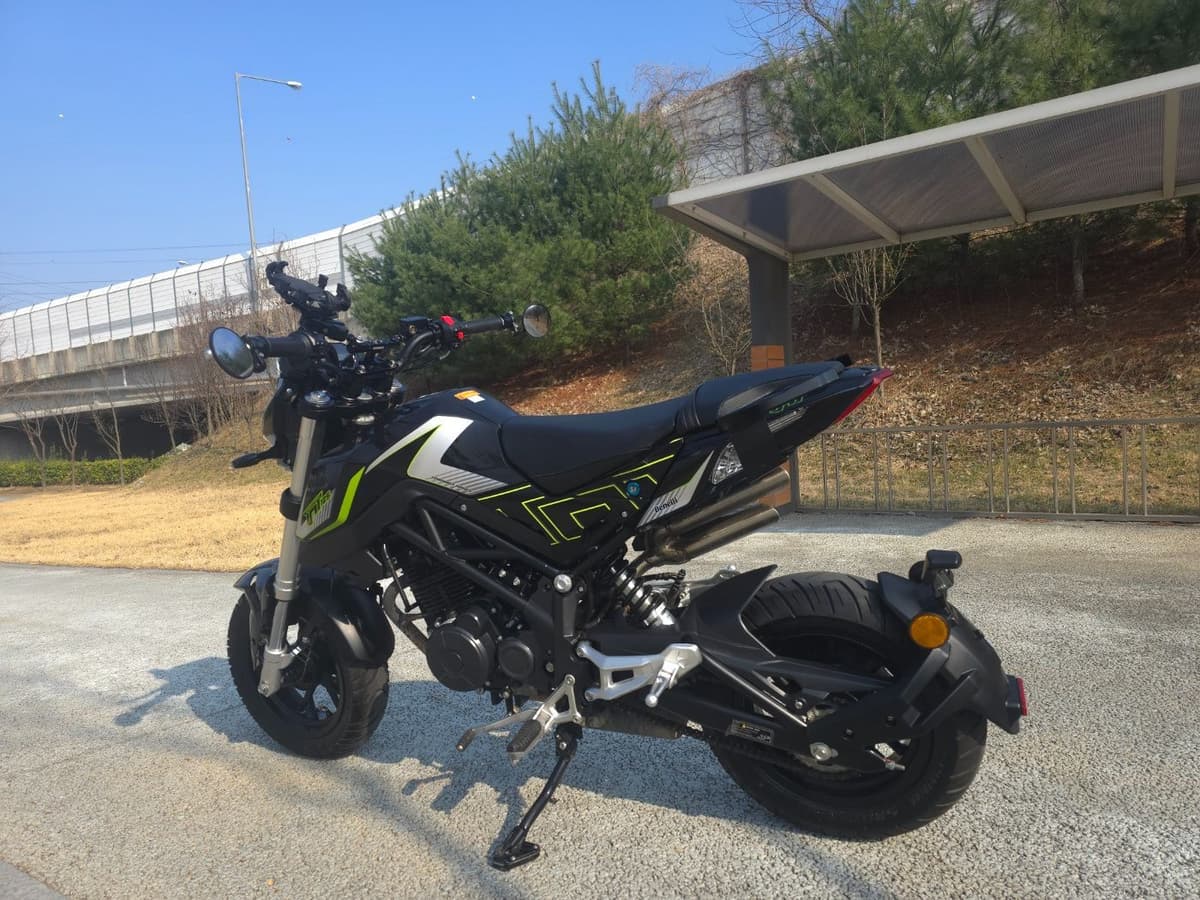 베넬리 TNT 125 13