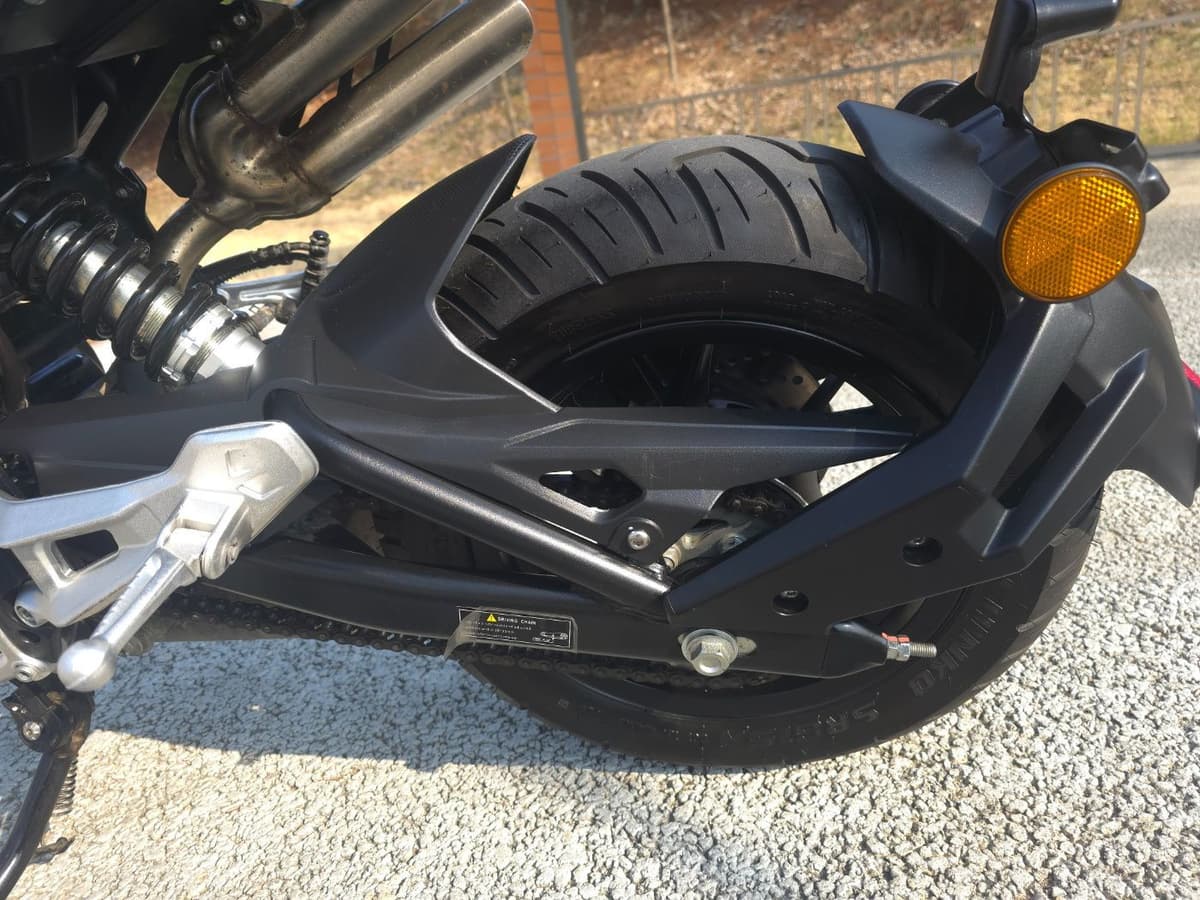 베넬리 TNT 125 15