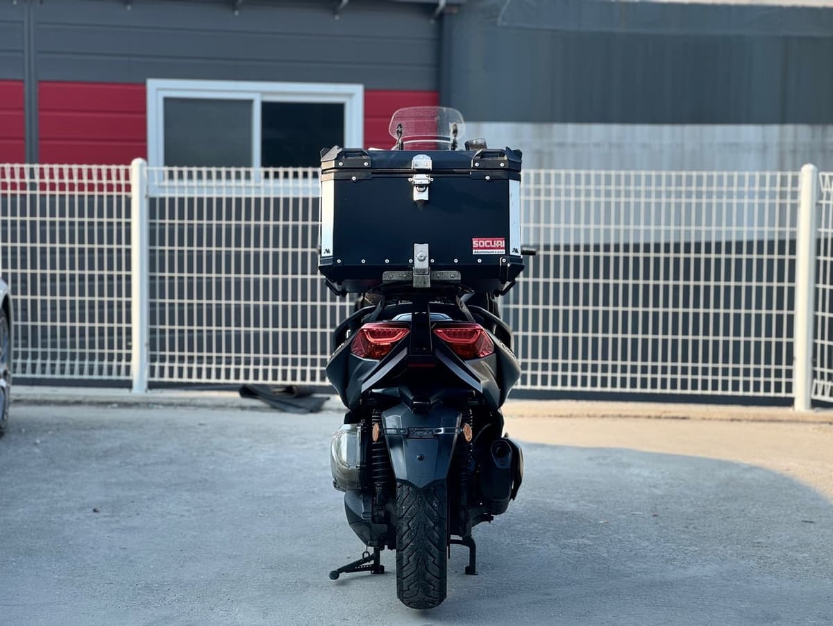 야마하 XMAX 300 ABS 4