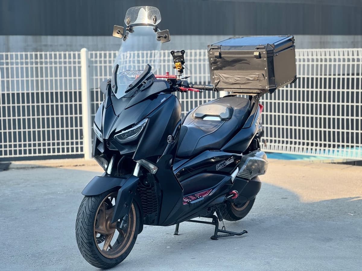 야마하 XMAX 300 ABS 7