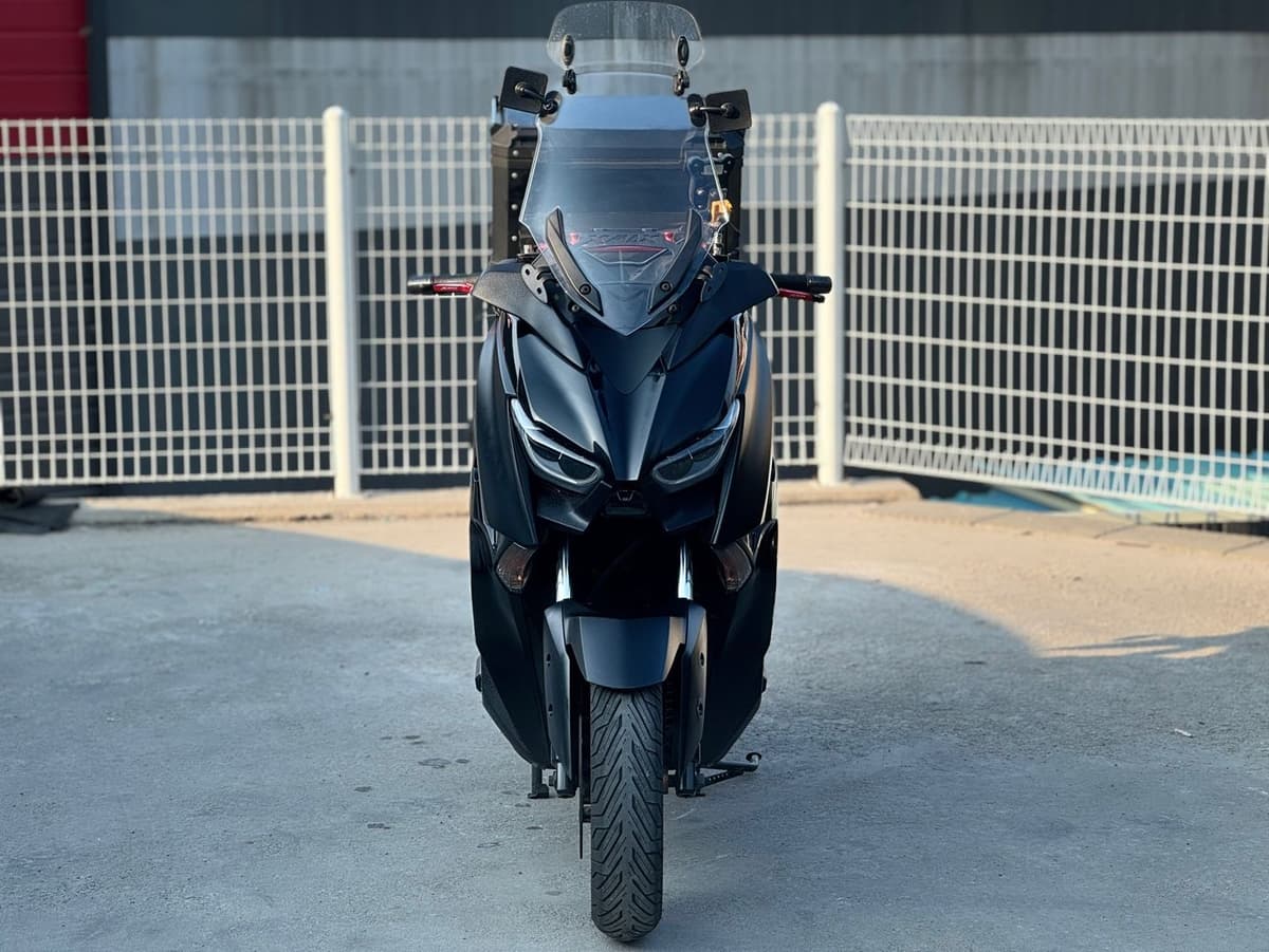 야마하 XMAX 300 ABS 8