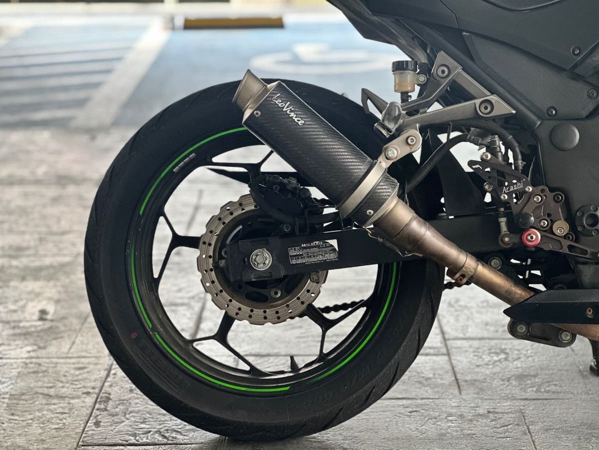 가와사키 닌자 300 ABS 8