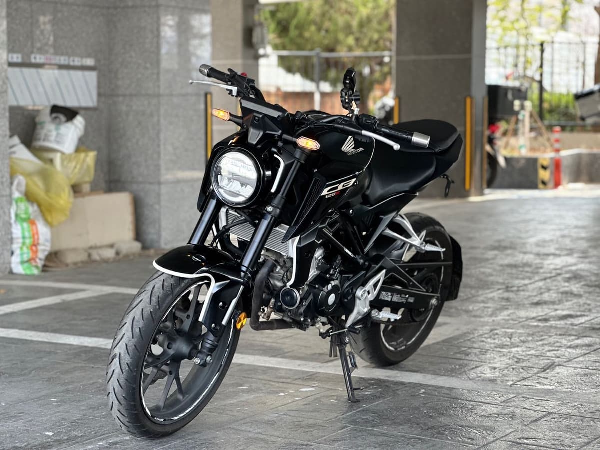 혼다 CB 125 R 3