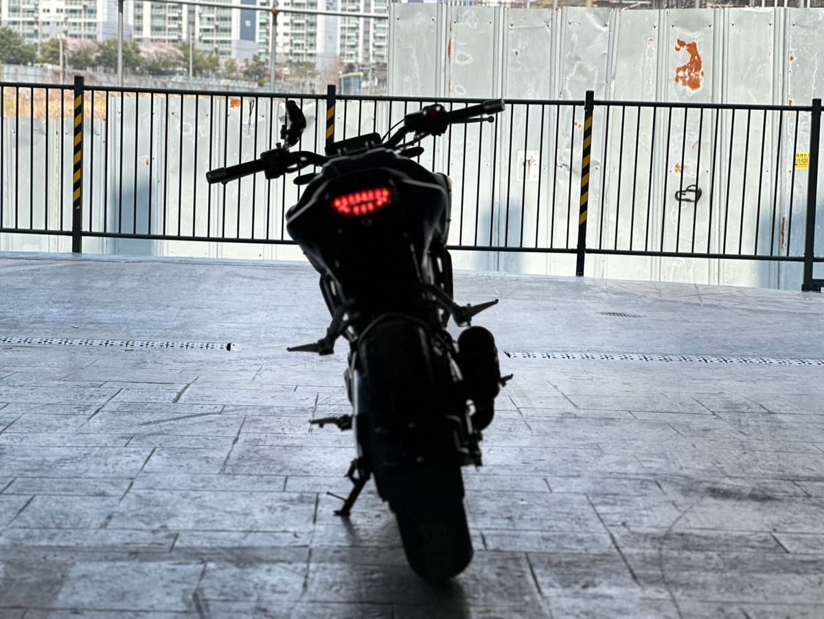 혼다 CB 125 R more