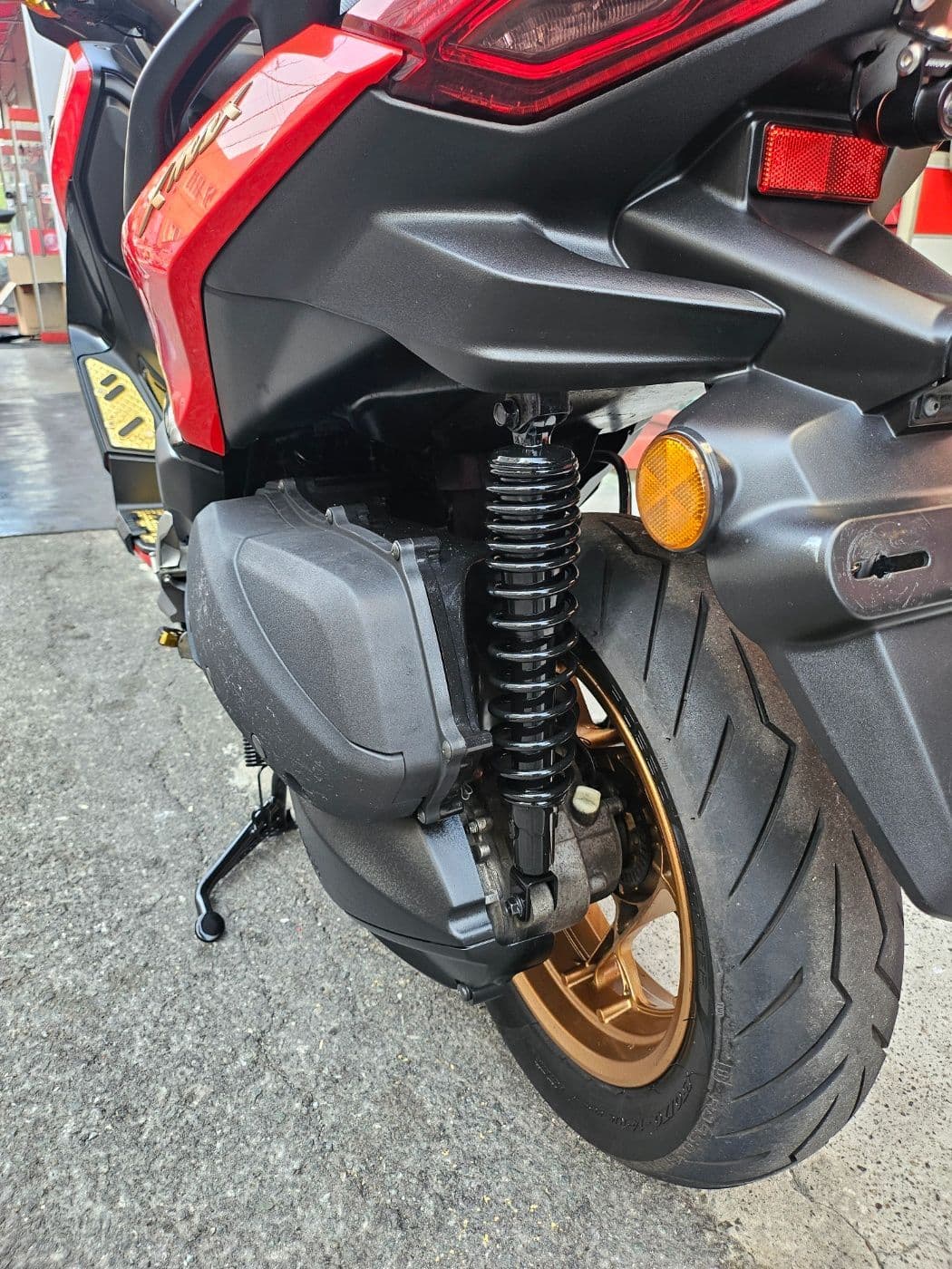 야마하 XMAX 300 ABS 17