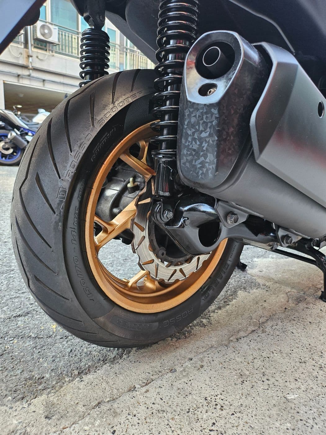 야마하 XMAX 300 ABS 16