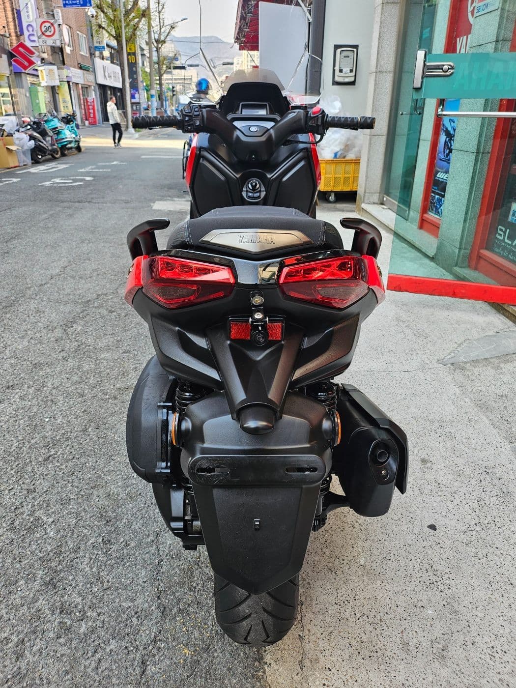 야마하 XMAX 300 ABS 4