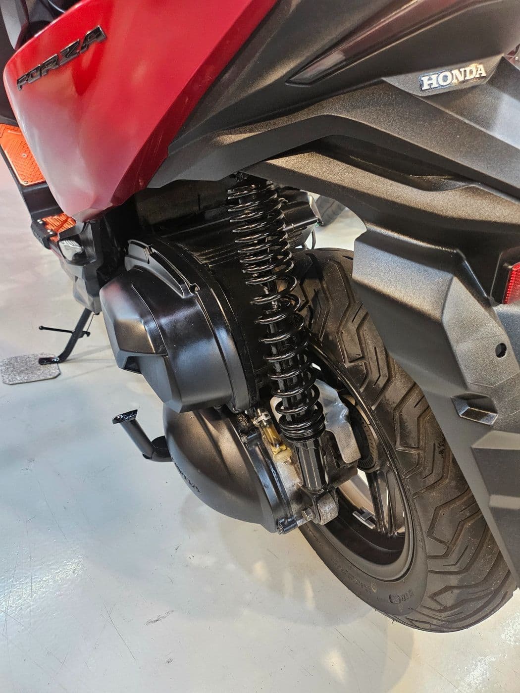 혼다 포르자 300 13