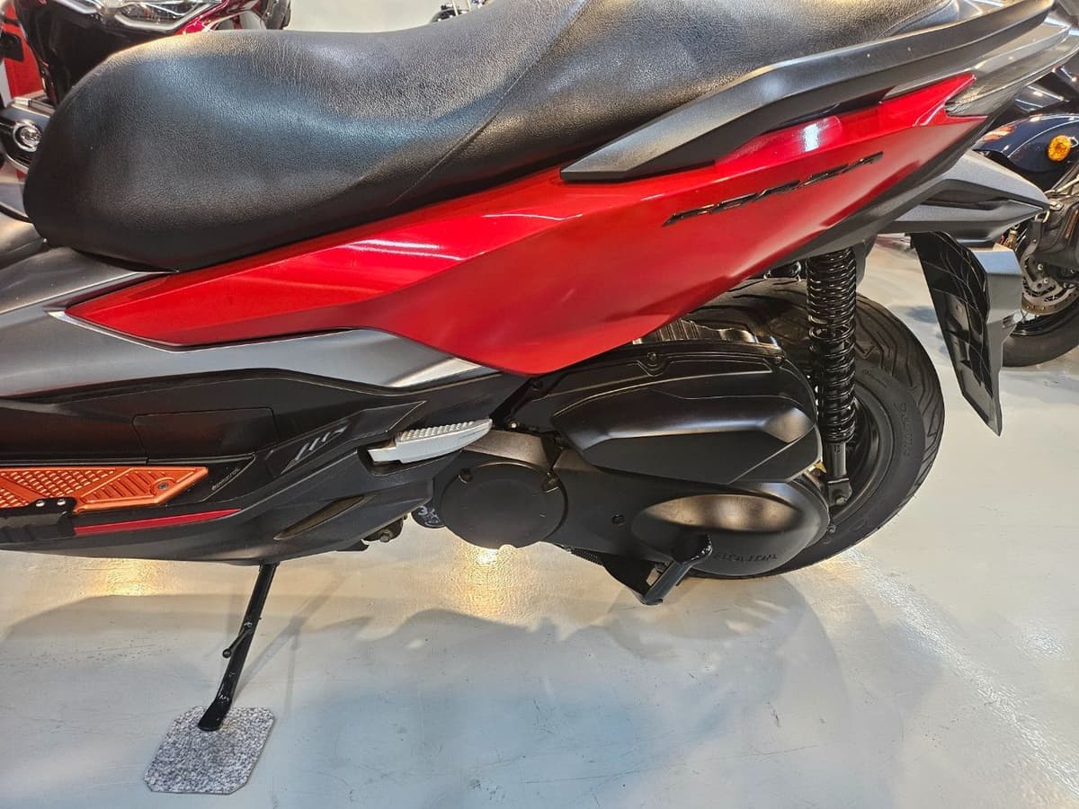 혼다 포르자 300 9