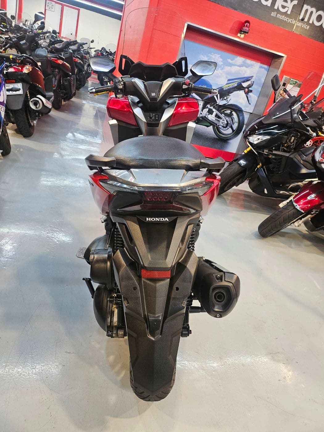 혼다 포르자 300 4