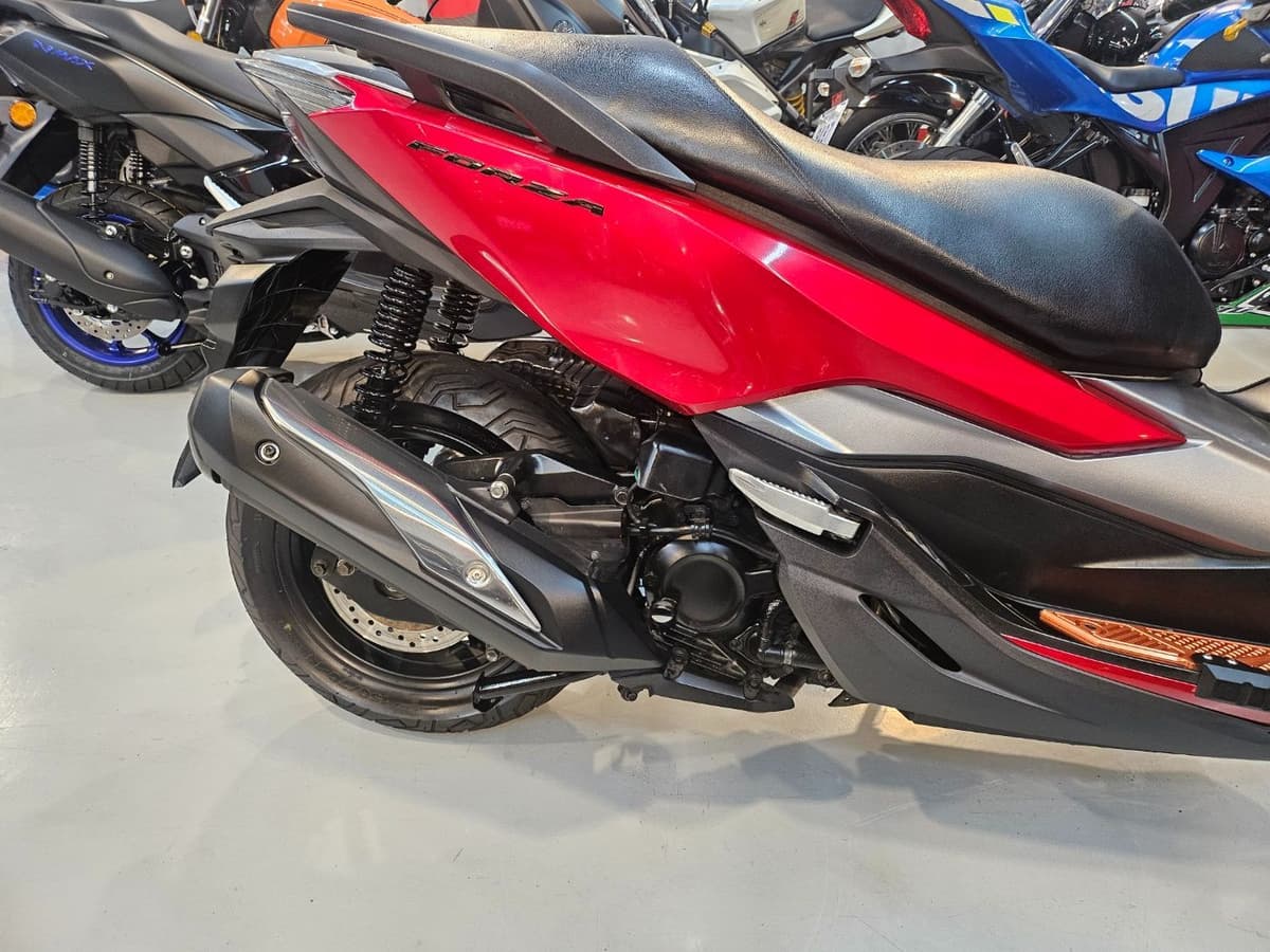 혼다 포르자 300 10