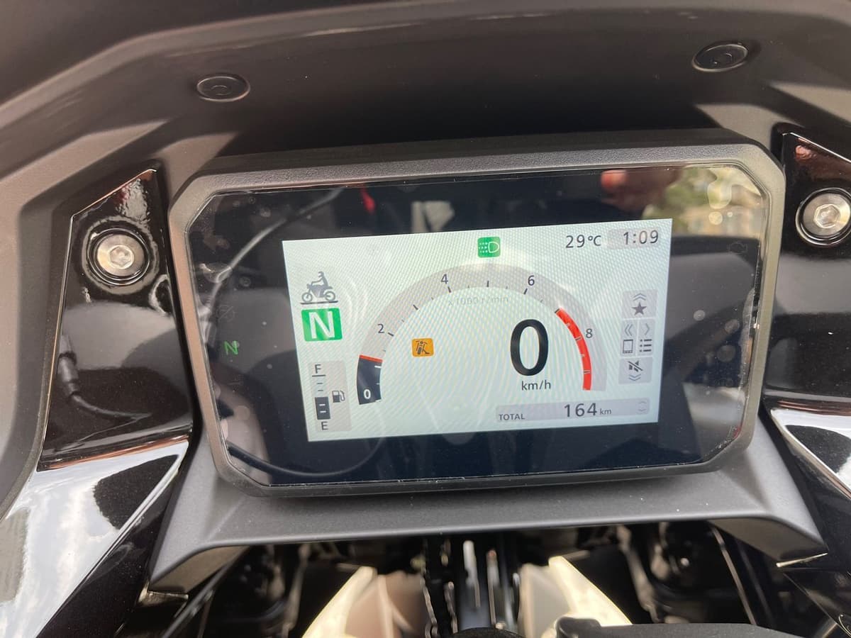 혼다 포르자 750 more