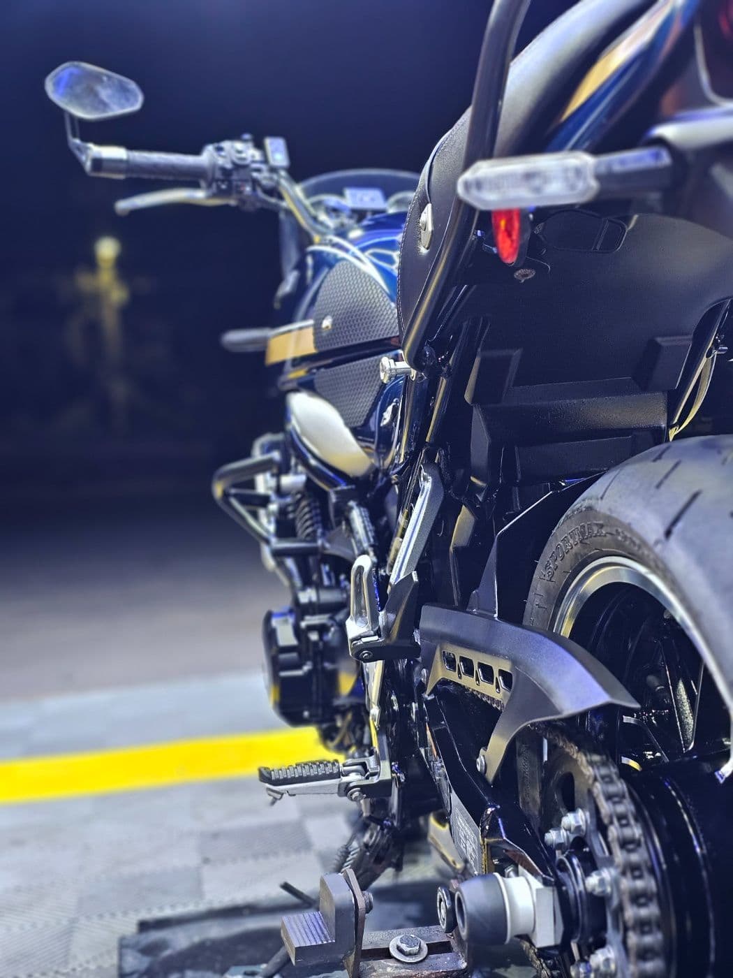 가와사키 Z 900 RS 4