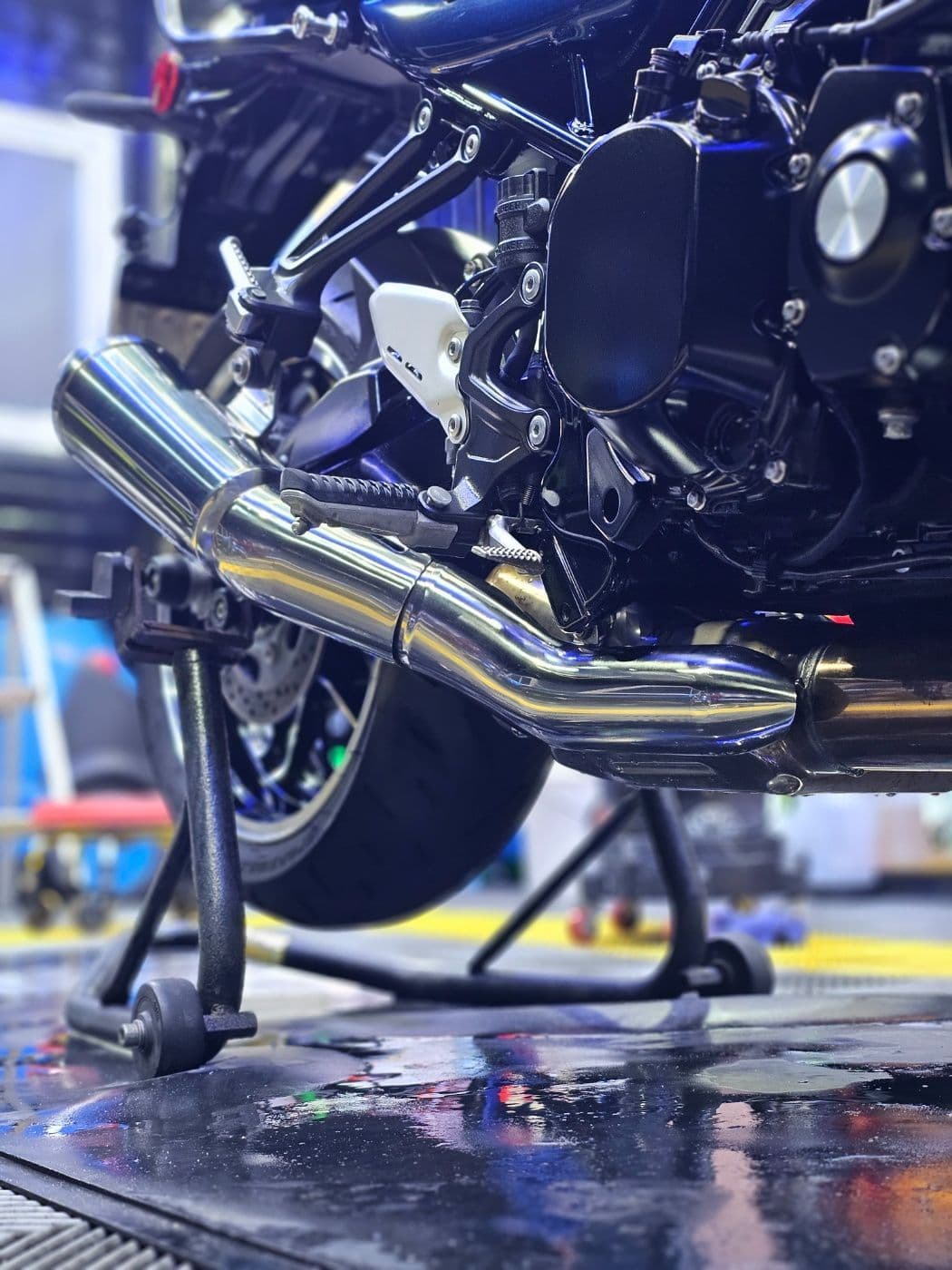 가와사키 Z 900 RS 11