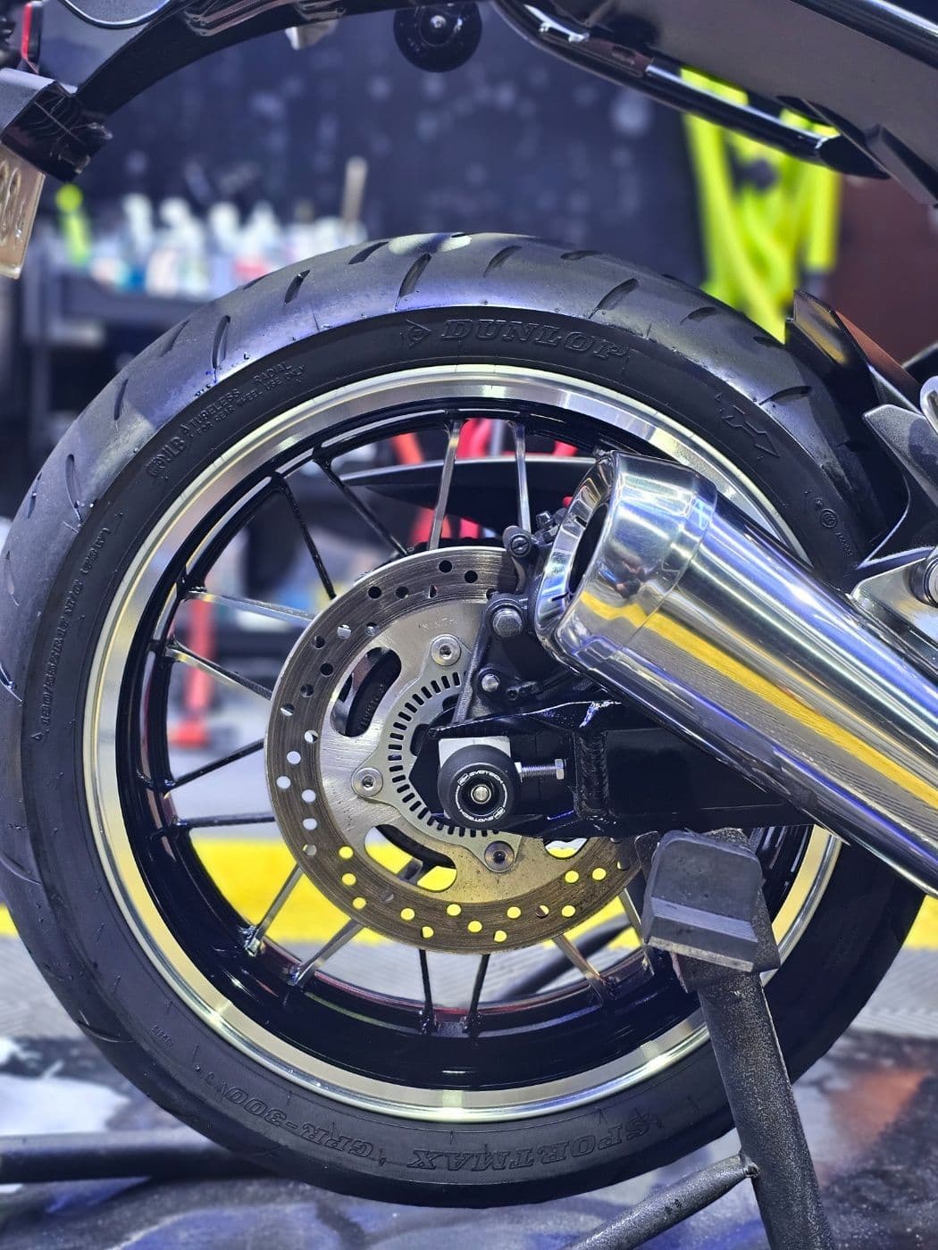 가와사키 Z 900 RS 13