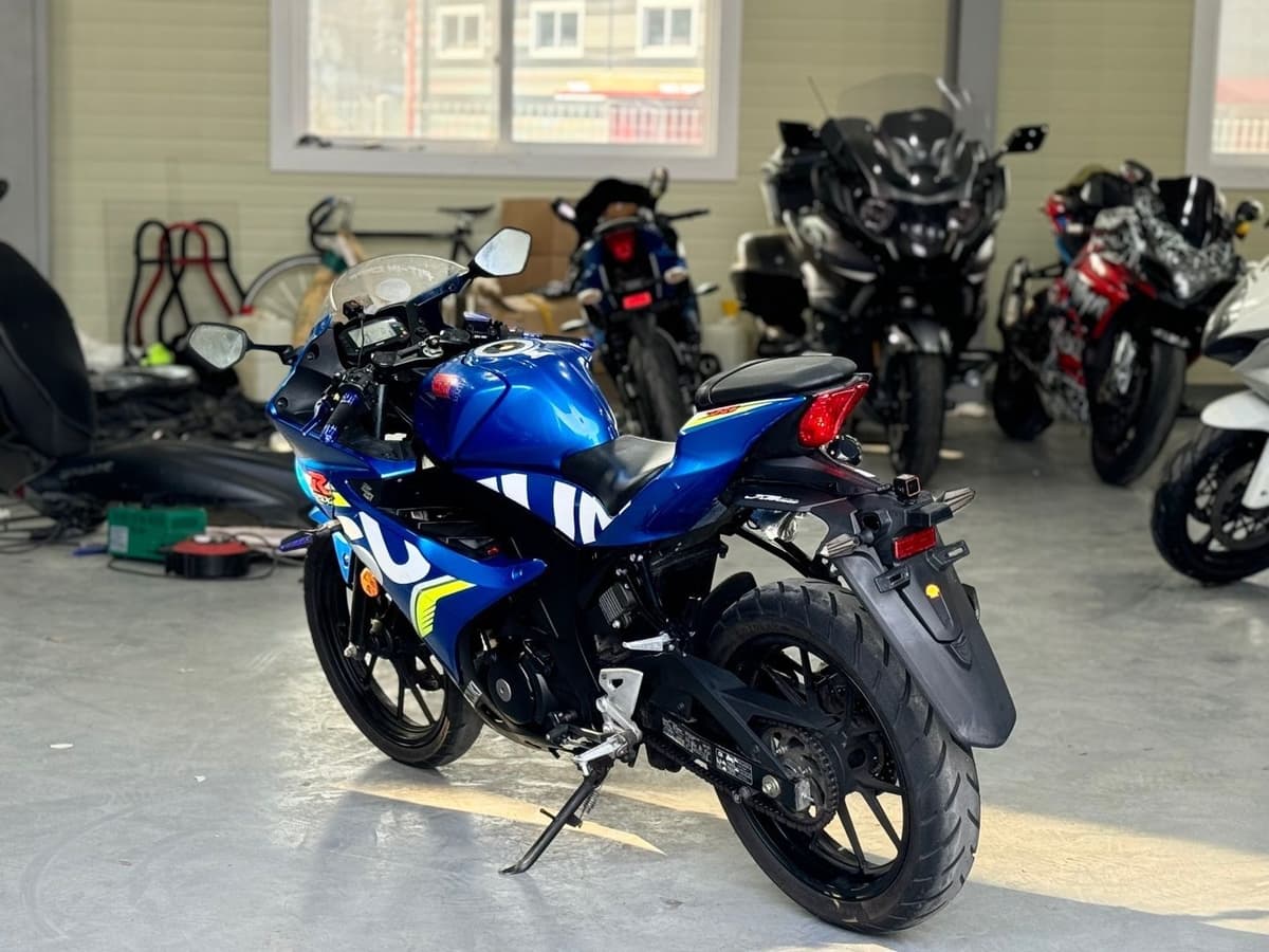 스즈키 GSX R 125 ABS 5