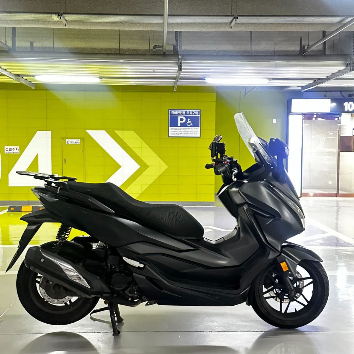 혼다 포르자 300 4